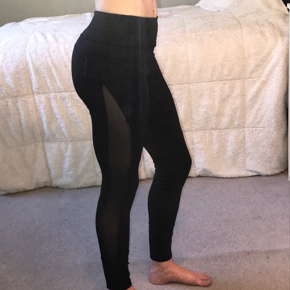 Forever 21 Pants - LIKE NEW Forever 21 mesh leggings